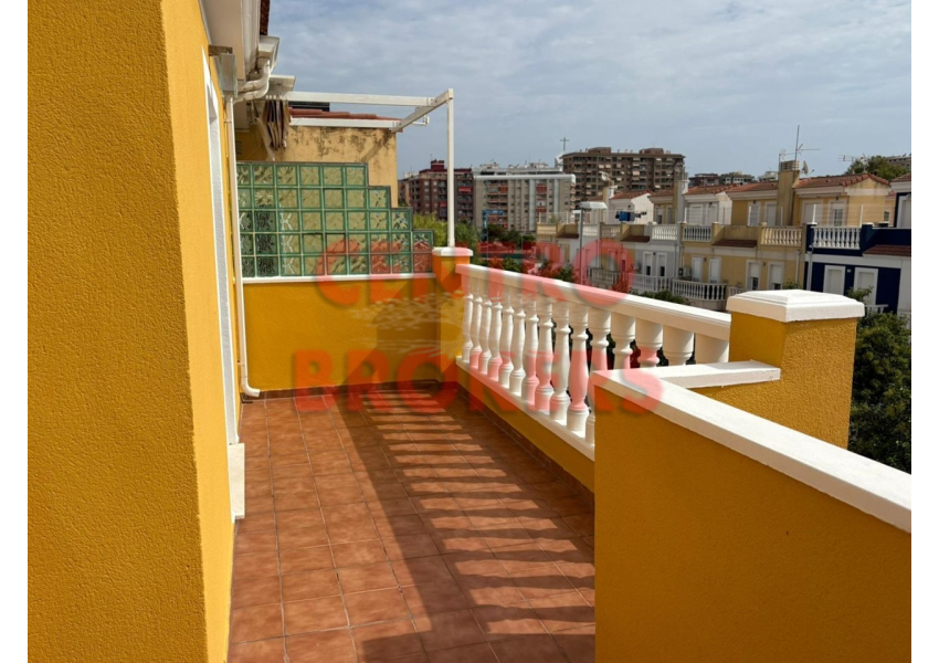 Dom szeregowy w dzielnicy  Bulevar de Jucar Cullera